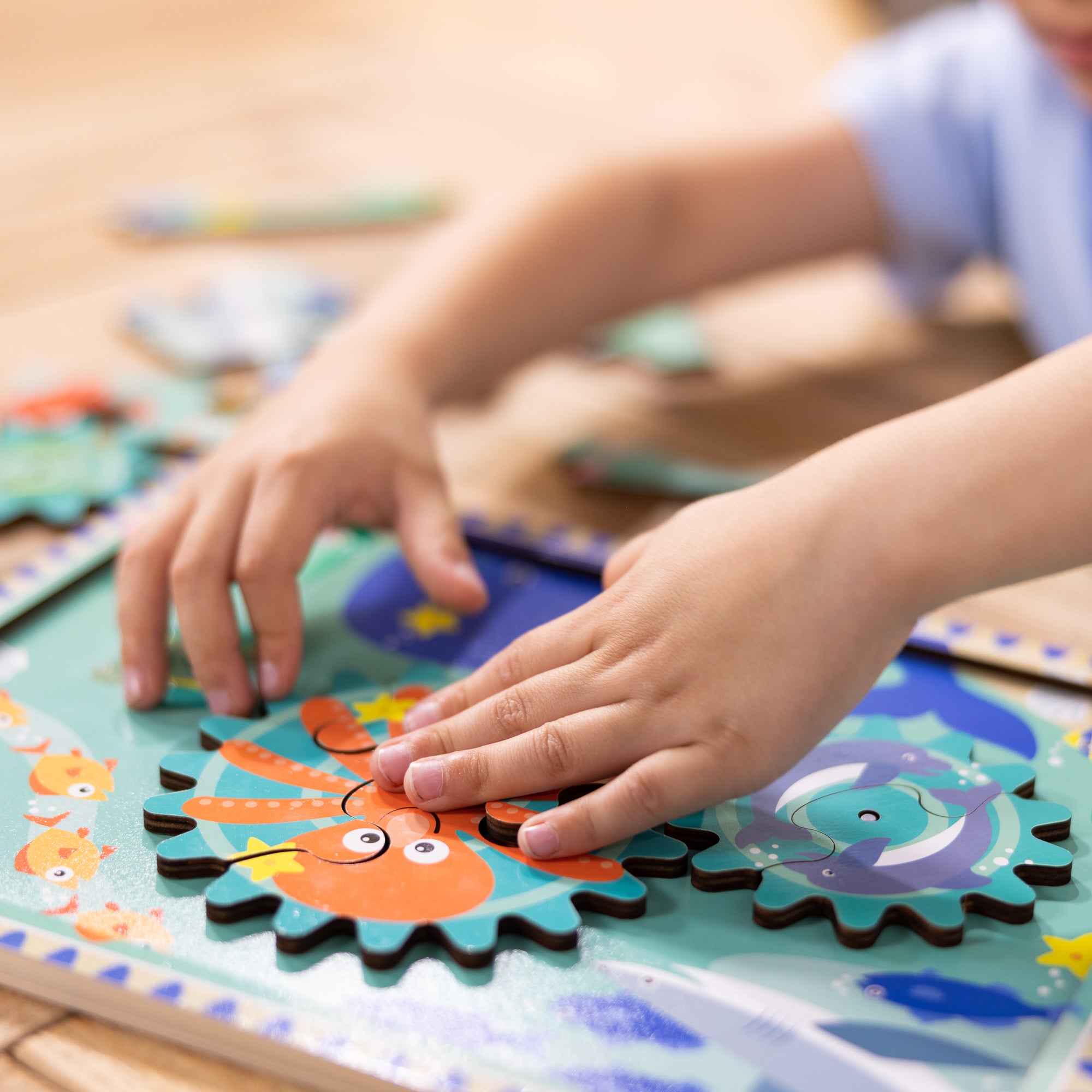 Wooden Underwater Gear Puzzle – 18 Pieces - Image 7