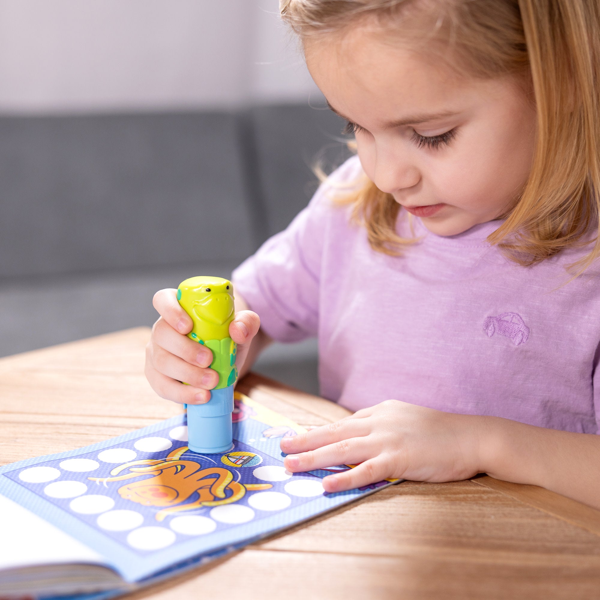 Sticker WOW!™ Activity Pad & Sticker Stamper - Sea Turtle - Image 6