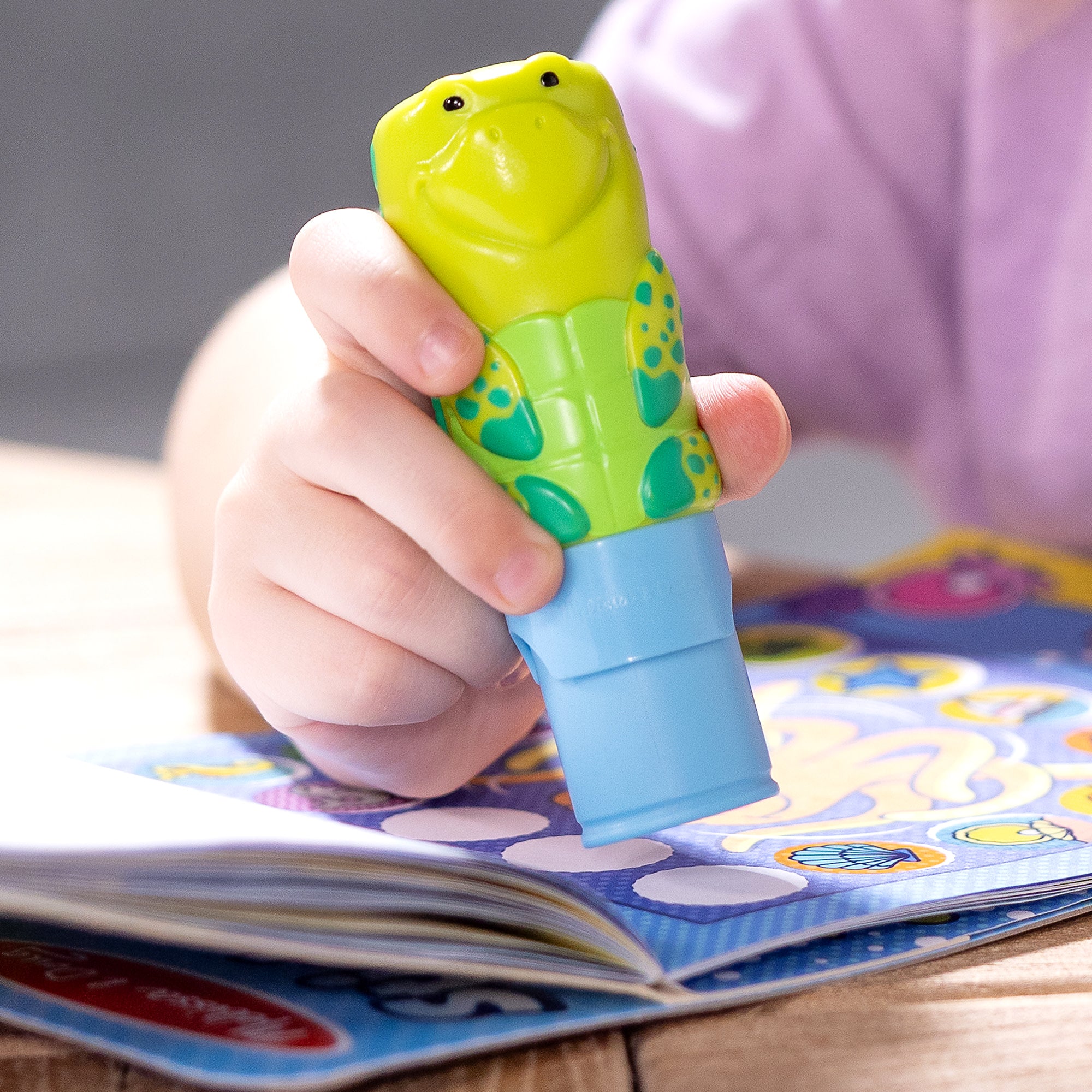Sticker WOW!™ Activity Pad & Sticker Stamper - Sea Turtle - Image 3