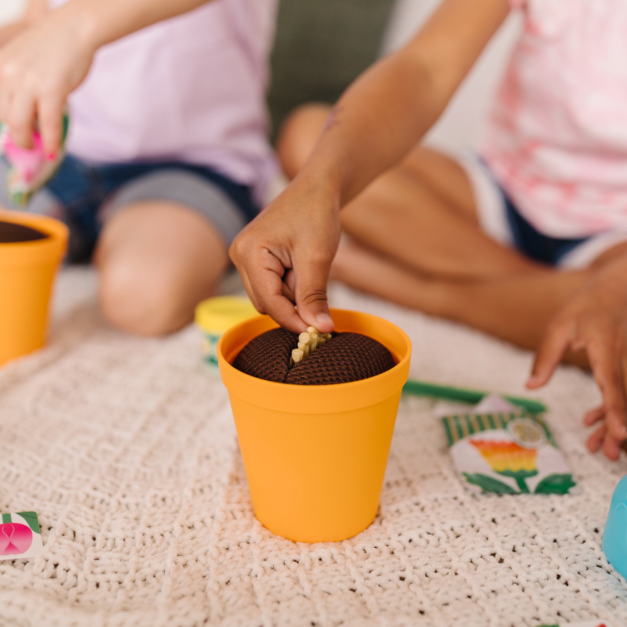 Let's Explore Flower Gardening Play Set - Image 9