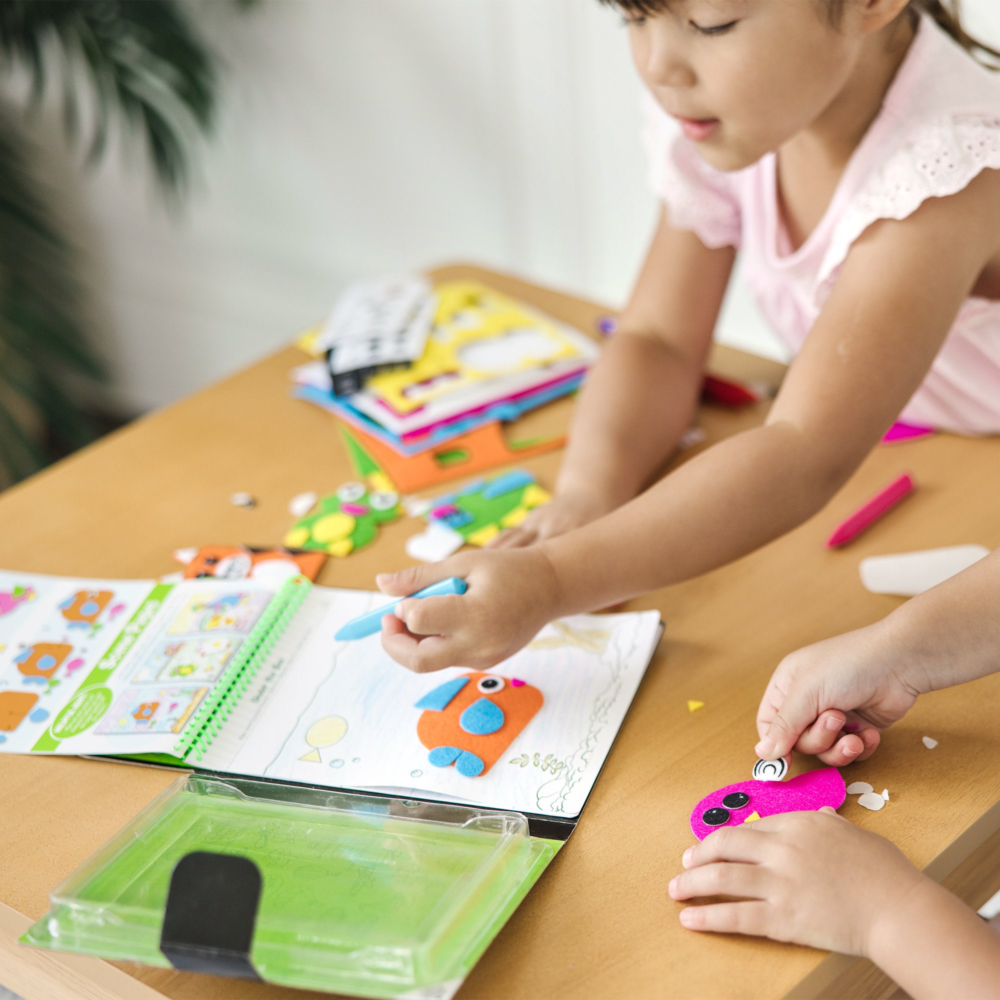On-the-Go Felt Friends Stickers Craft Activity Set - Image 6