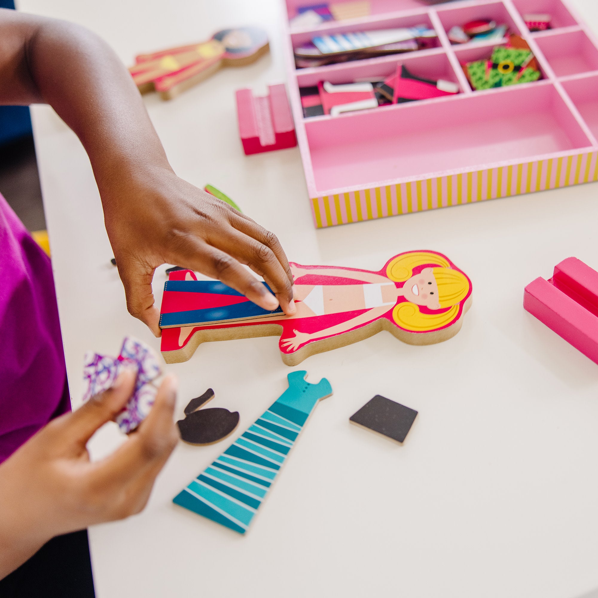 Abby & Emma Magnetic Pretend Play - Image 9
