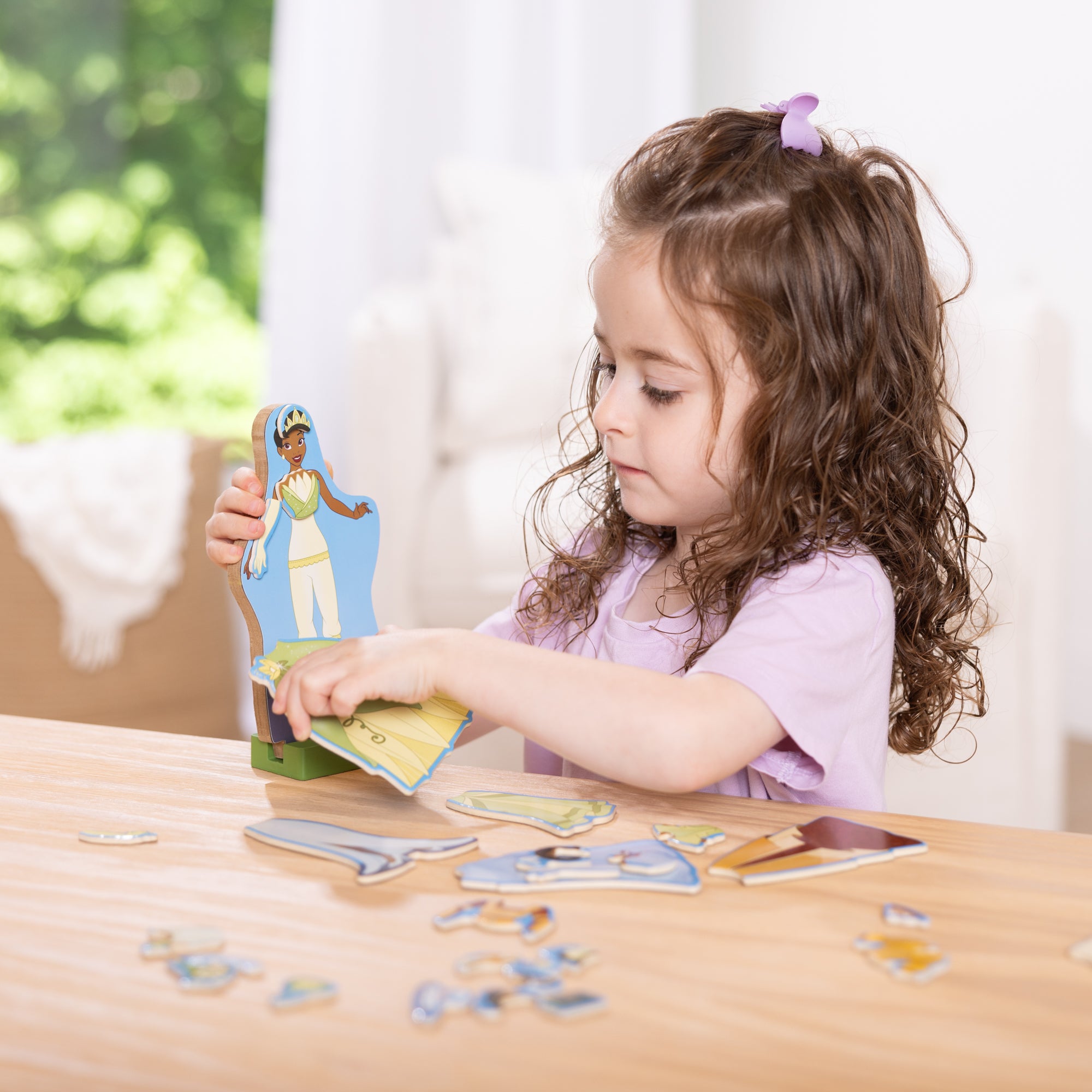 Disney Tiana Wooden Magnetic Dress-Up Play Set - Image 8