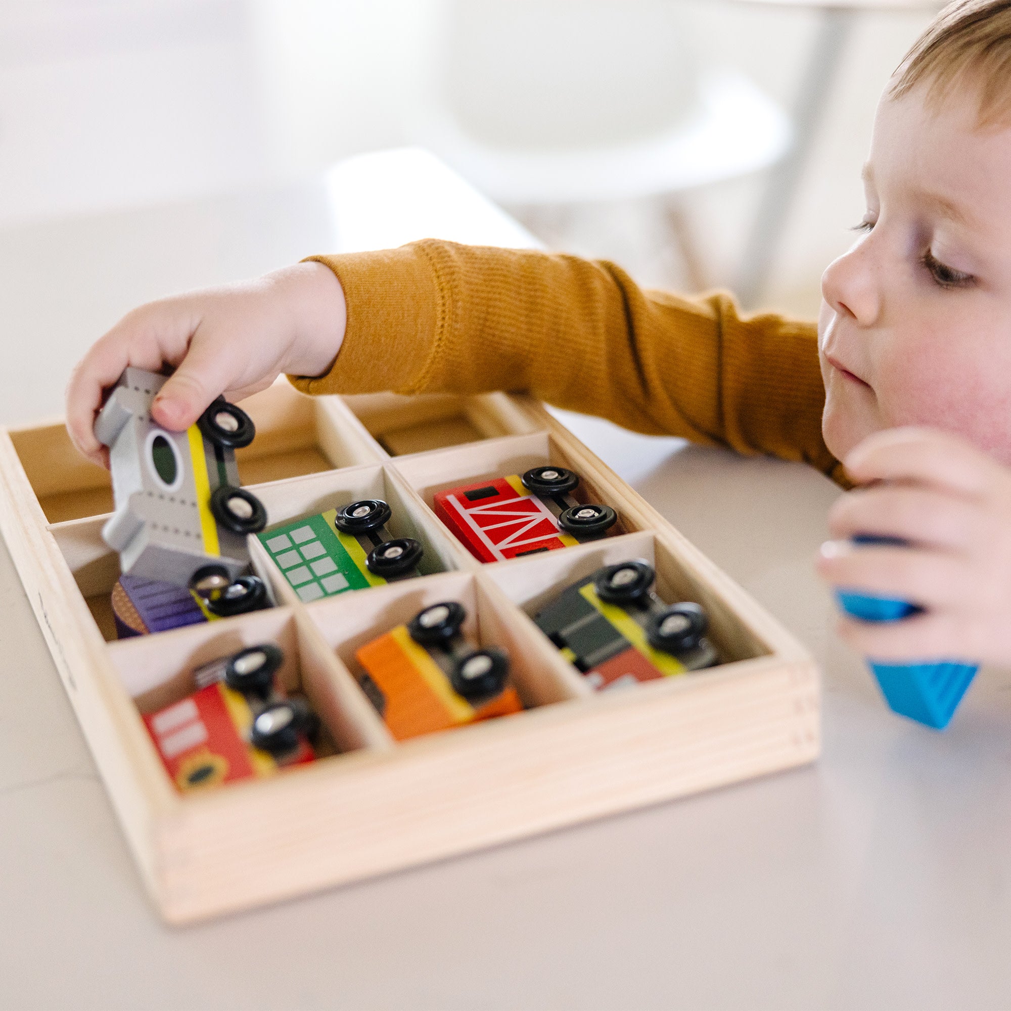 Magnetic Wooden Train Cars - Image 9
