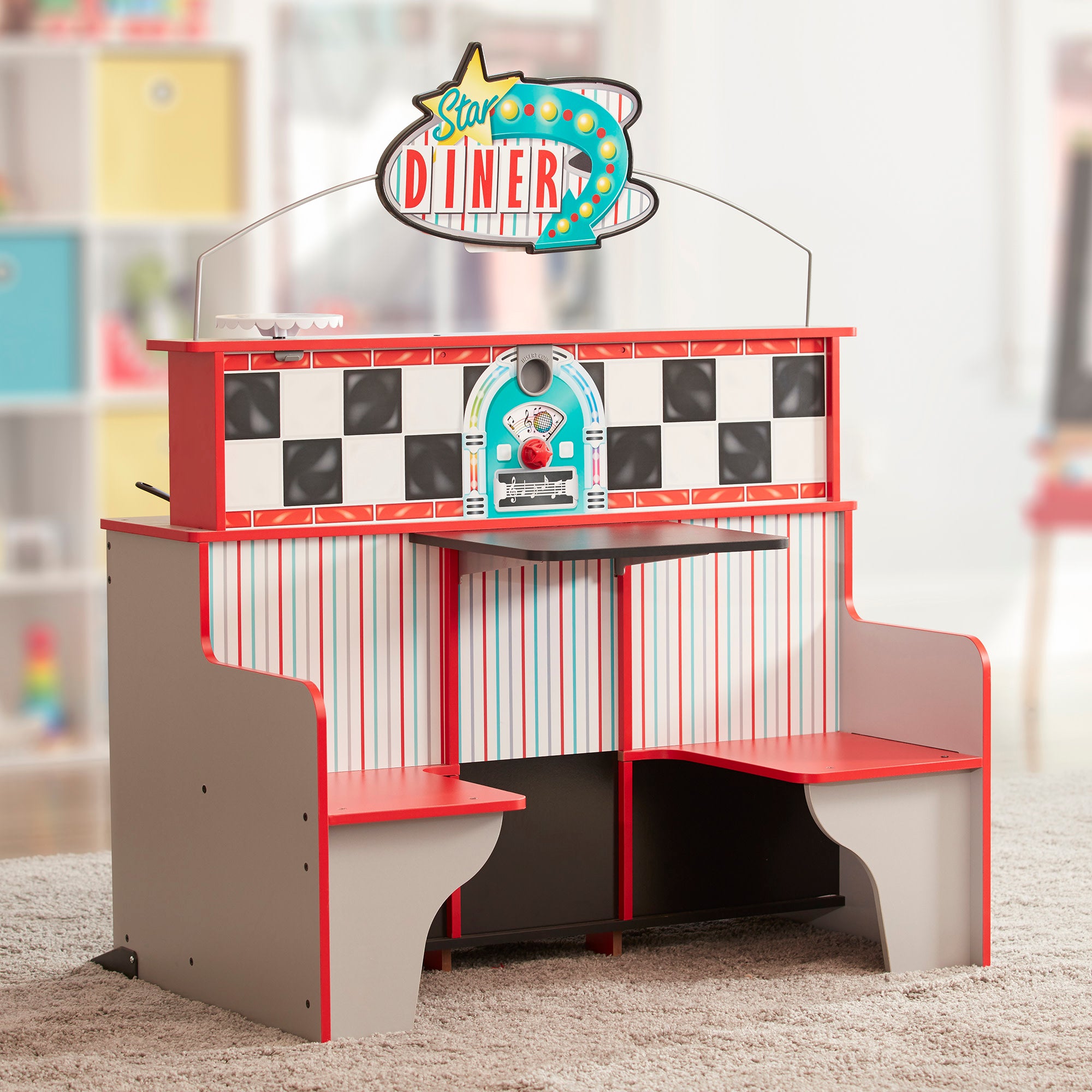 Wooden Star Diner Restaurant - Image 9