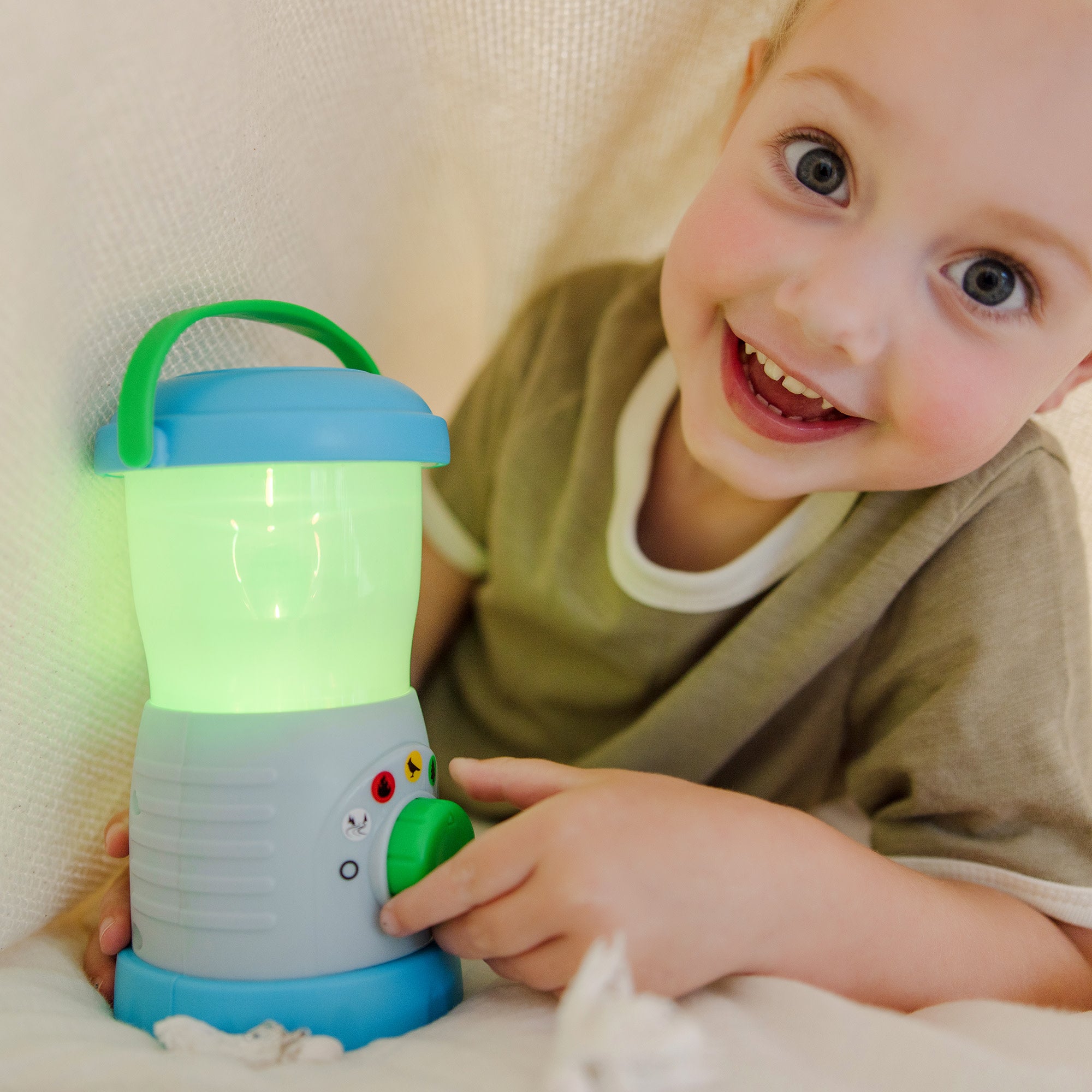 Let's Explore Light & Sound Lantern Play Set - Image 2