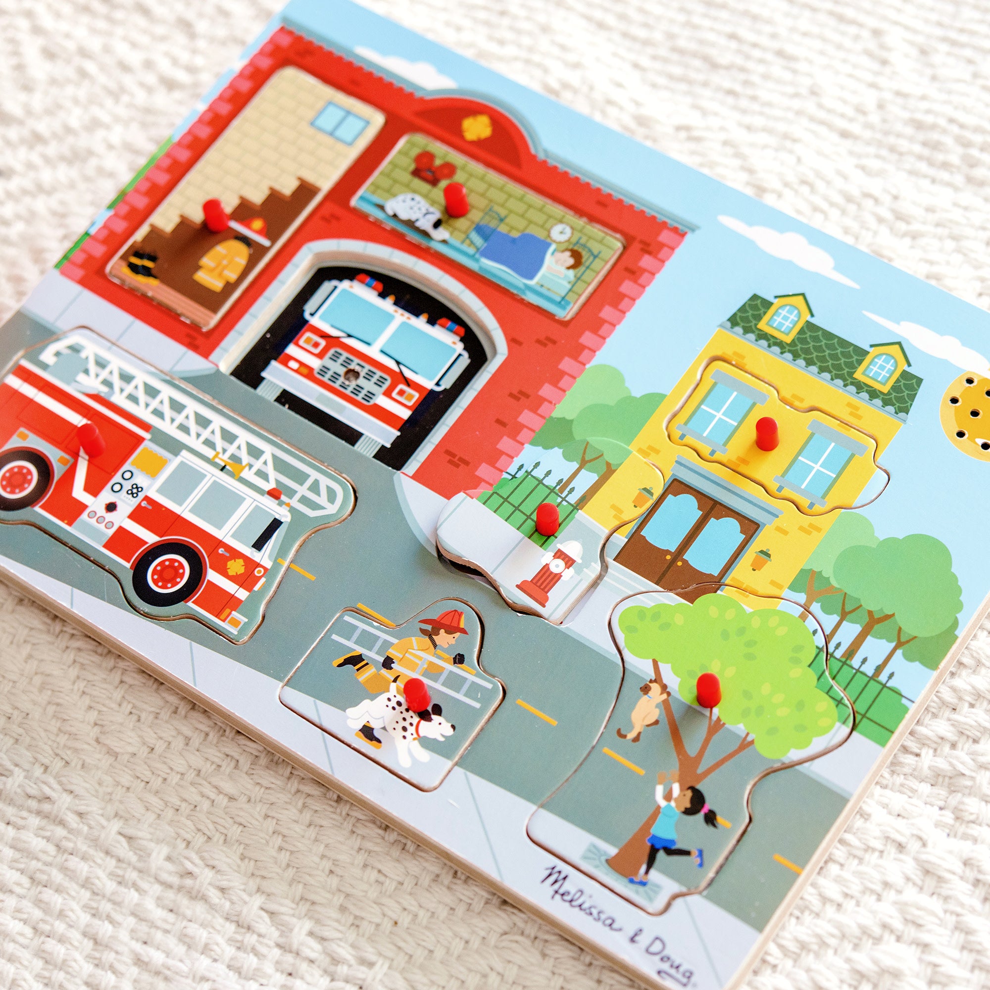 Around the Fire Station Sound Puzzle - 8 Pieces - Image 9